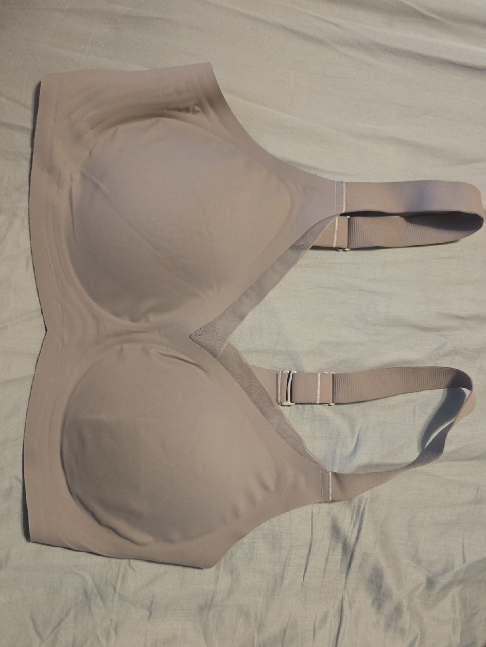 Seamless Light Nude Wireless Bra with Smooth Support